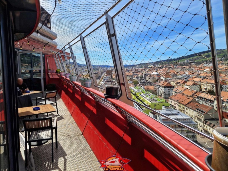  Terrasse panoramique, zone est. Plateforme. Tour Espacité, La Chaux-de-Fonds, Canton de Neuchâtel.