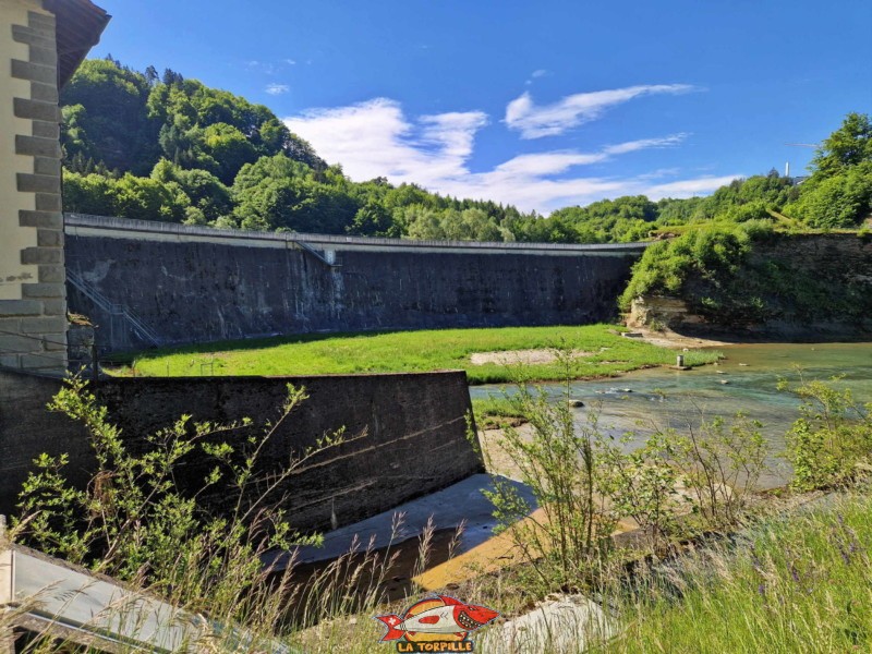 Le barrage depuis le bâtiment de l'ascenseur à poissons.