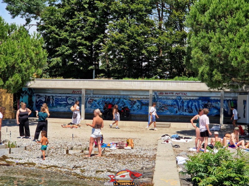 Vestiaires. Plage publique de Bellerive. Lausanne.