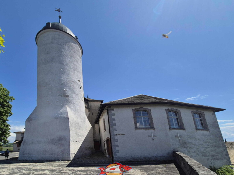 Le château depuis le côté ouest.