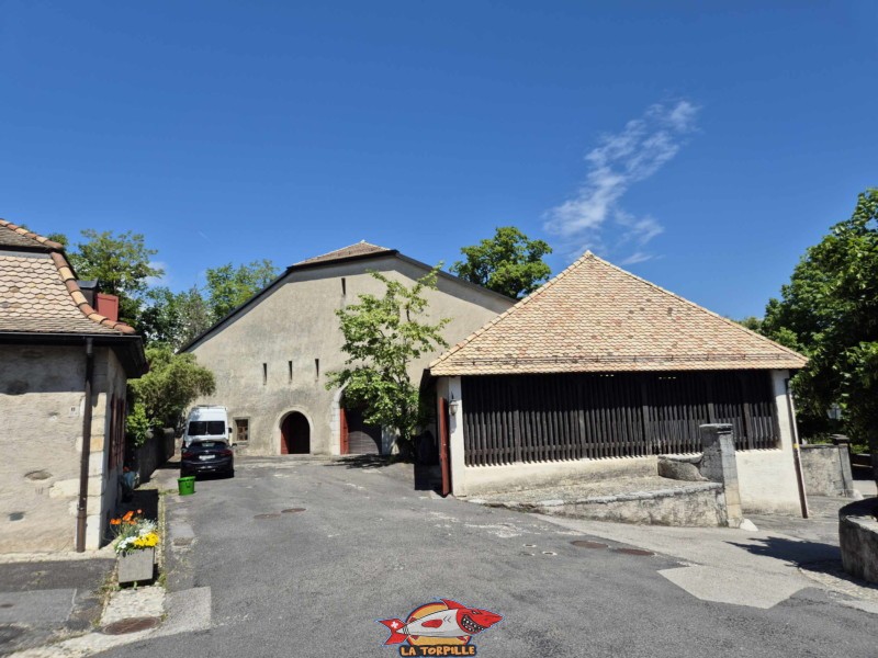 Parvis, château d'Aubonne