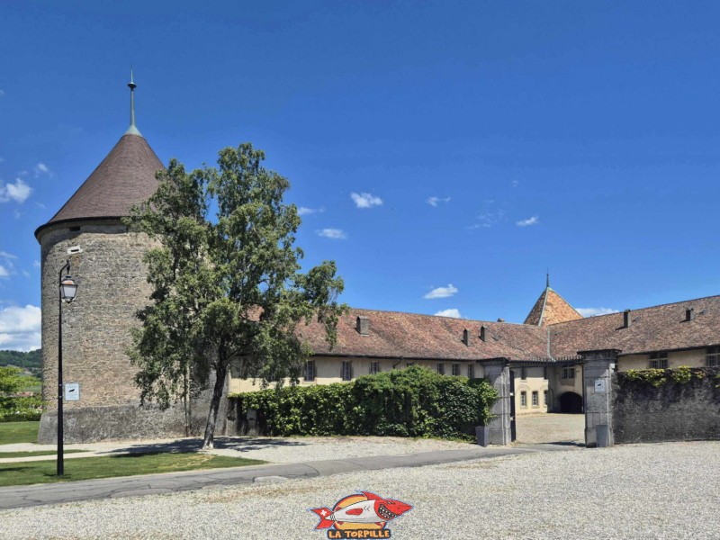 Côté Ouest, château de Rolle, Canton de Vaud.