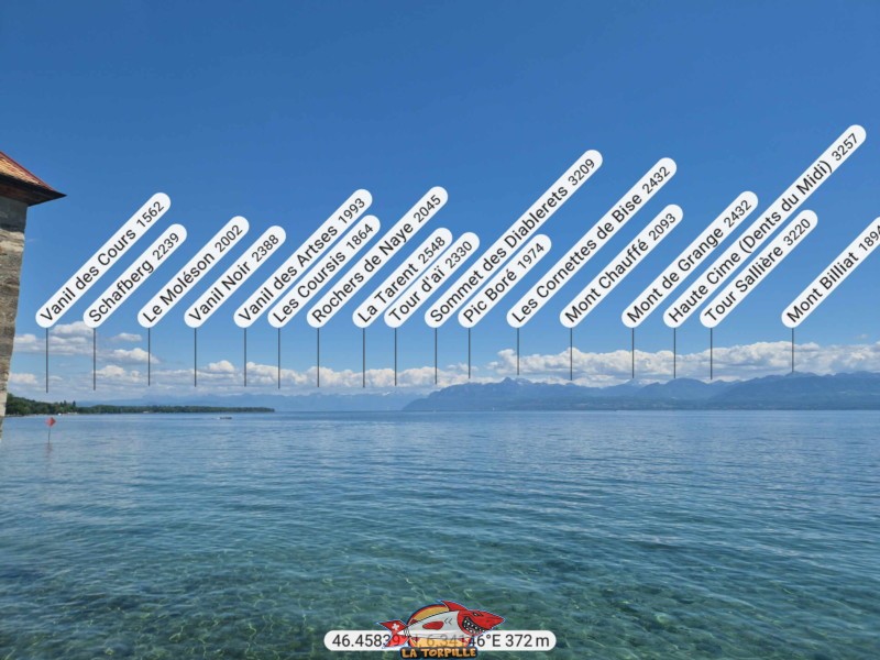 La vue direction Sud-Est-Est depuis le château de Rolle. La Moléson, le Vanil Noir, Les Diablerets, Les Dents du Midi, la Tour Sallière. La vue direction Sud-Est-Est depuis le château de Rolle. La Moléson, le Vanil Noir, Les Diablerets, Les Dents du Midi, la Tour Sallière.