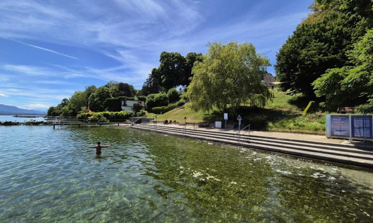 🏖️ Plage de la Falaise – Gland