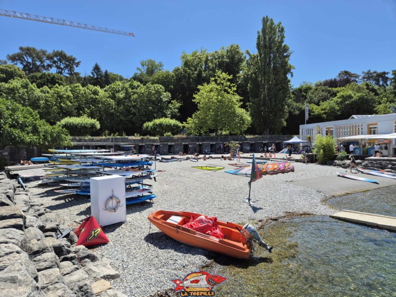 Zone Windsurf & Paddles. Tropical Corner, Cologny, rive gauche rade de Genève.