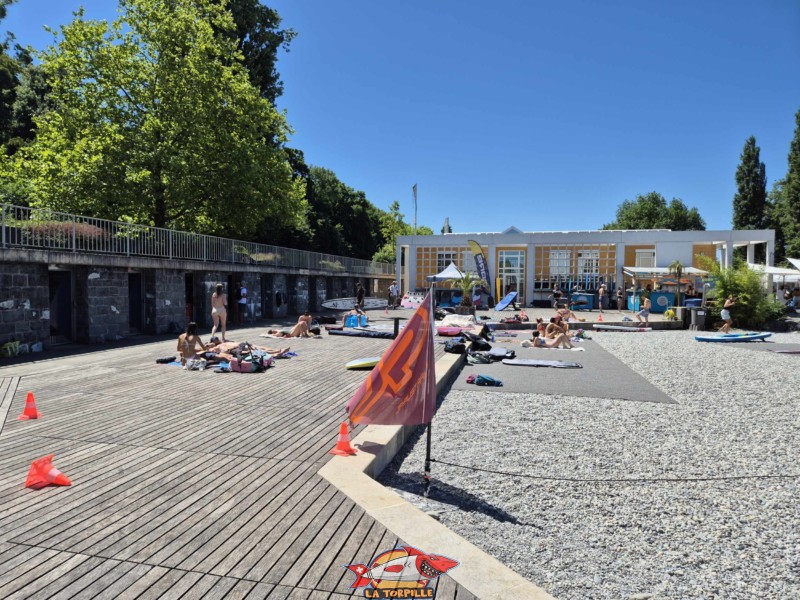 Zone Windsurf & Paddles. Tropical Corner, Cologny, rive gauche rade de Genève.