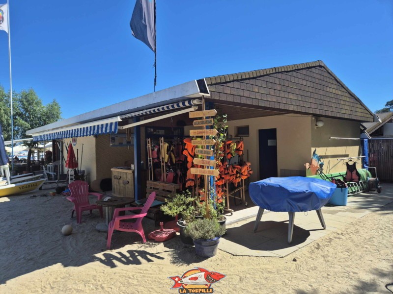 Réception. Plage et base nautique, les Vikings, Yvonand, lac de Neuchâtel.