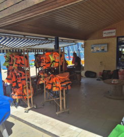 🌊🏖️ Base Nautique et Plage Les Vikings – Yvonand