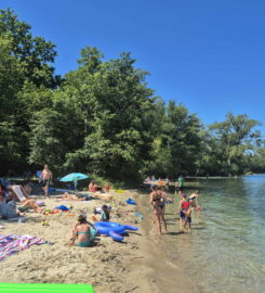 🌊🏖️ Base Nautique et Plage Les Vikings – Yvonand