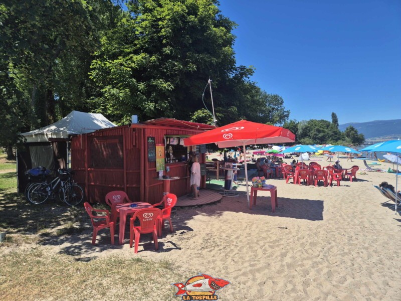 Buvette, plage des Pins, Yvonand.