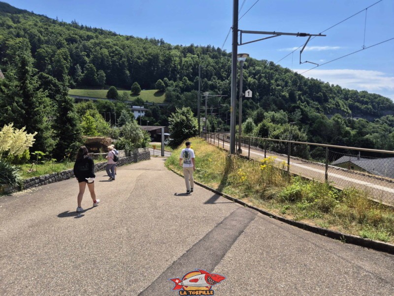 Le début du parcours à la gare de Frinvillier.