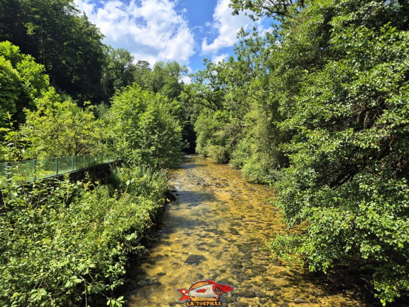 Le passage au-dessus de la Suze.