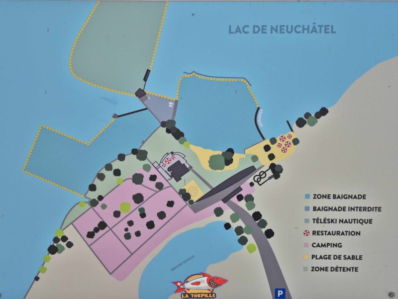 Les différentes zones de la Nouvelle Plage d'Estavayer. En haut, la zone réservée au Wakeboard et ski nautique. Sur les deux côtés, les zones réservées à la baignade.