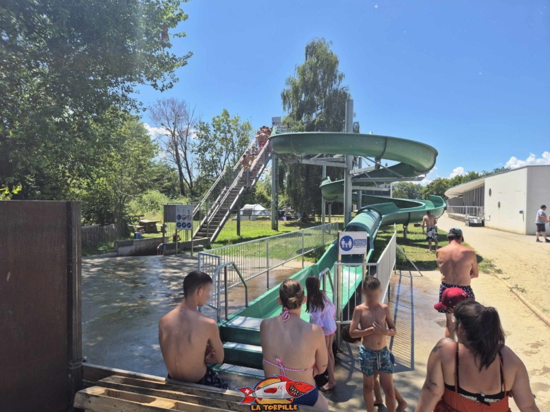 toboggan, nouvelle plage d'estavayer-le-lac, canton de Fribourg, lac de neuchâtel