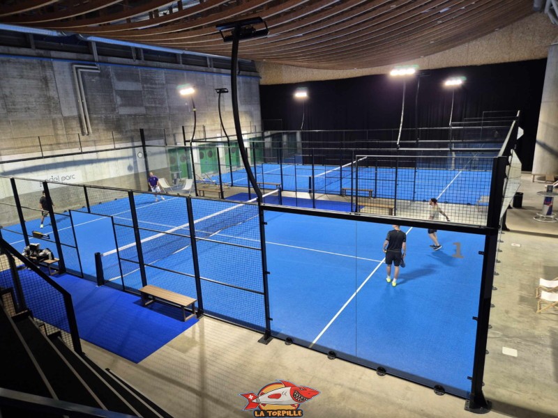 terrains de padel. Padel Parc Fribourg, Granges-Paccot.
