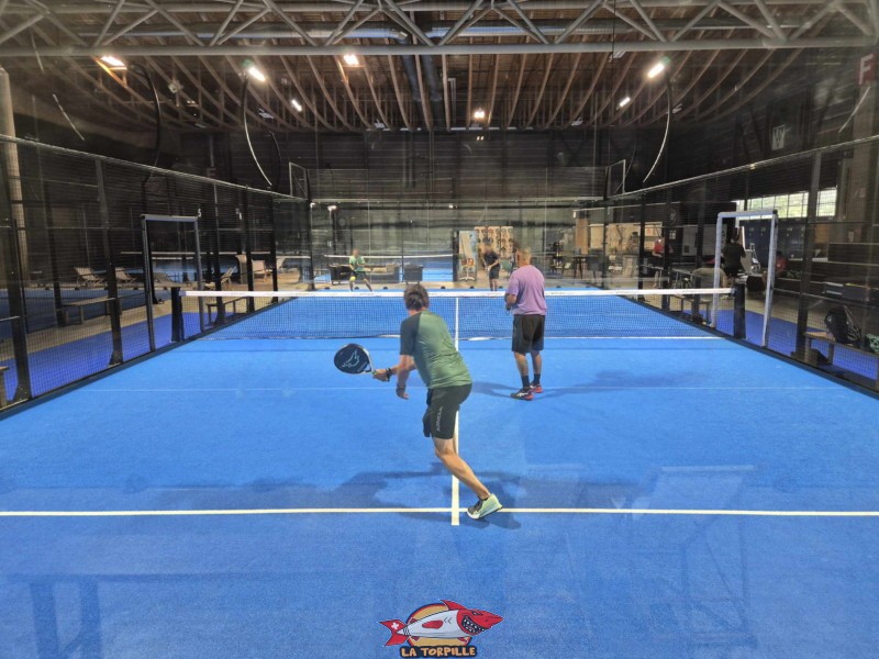 terrains de padel. Padel Parc Fribourg, Granges-Paccot.