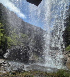 💧 Cascade du Pichiour – Crans-Montana