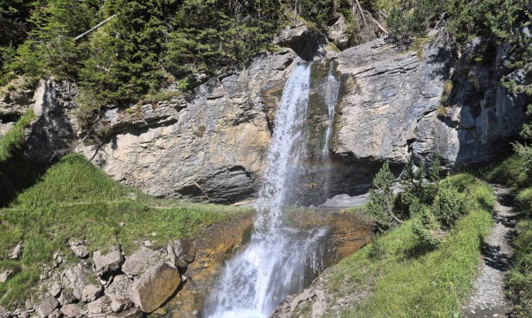 💧 Cascade du Pichiour – Crans-Montana