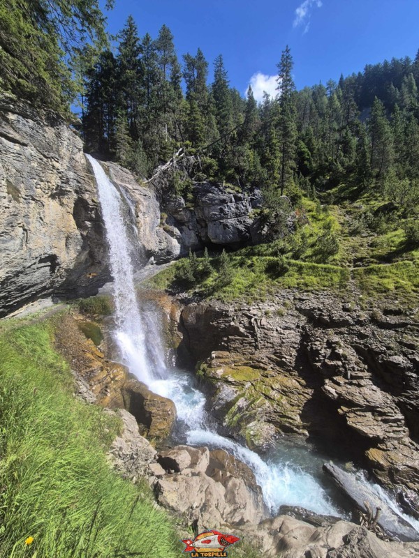 Rive droite. Cascade du Pichiour, chute de la Raspille, Crans-Montana.