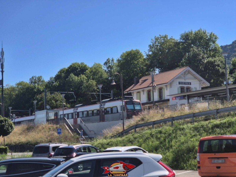 La gare de Cheyres. Plage de Cheyres, Canton de Fribourg, lac de Neuchâtel.