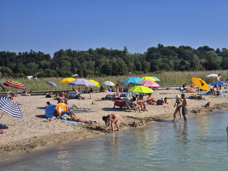 Depuis lac. Plage de Gletterens, Broye fribourgeoise, lac de Neuchâtel.