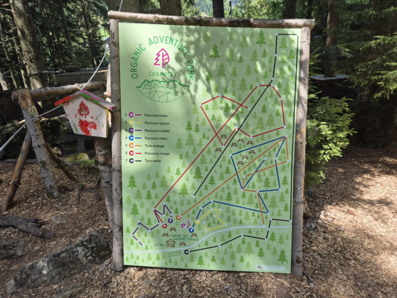 Les différents parcours de l'accrobranche. Accrobranche, Organic Adventure Park. Champéry, Val d'Illiez, Bas-Valais. Les différents parcours de l'accrobranche. Accrobranche, Organic Adventure Park. Champéry, Val d'Illiez, Bas-Valais.