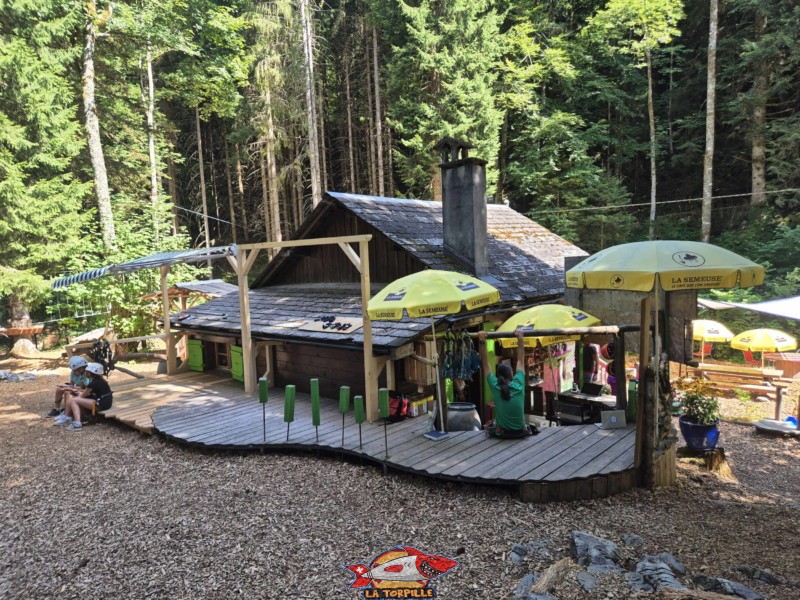 Réception. Accrobranche, Organic Adventure Park. Champéry, Val d'Illiez, Bas-Valais.