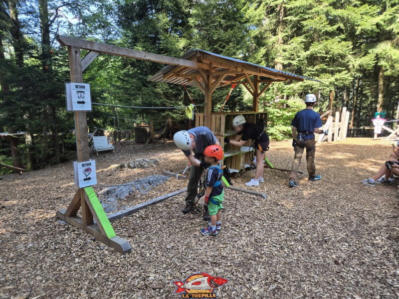 Réception. Accrobranche, Organic Adventure Park. Champéry, Val d'Illiez, Bas-Valais.