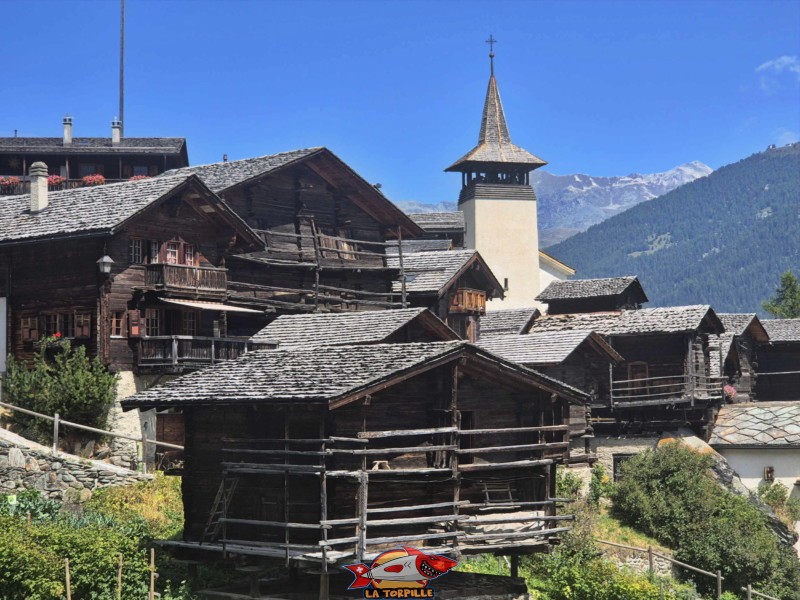 Point de vue. Village de Grimentz, val d'Anniviers, Valais central.