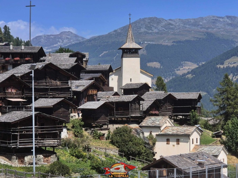 Point de vue. Village de Grimentz, val d'Anniviers, Valais central.