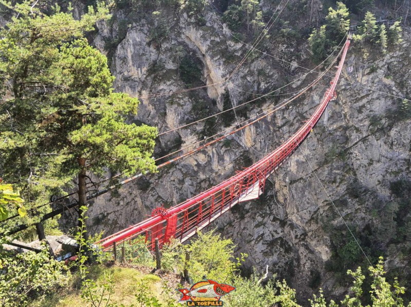 Le pont de Niouc au début du val d'Anniviers.