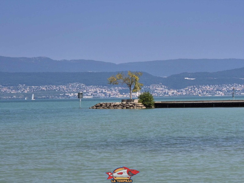 Extrémité digue. Plage de Gletterens, Broye fribourgeoise, lac de Neuchâtel.