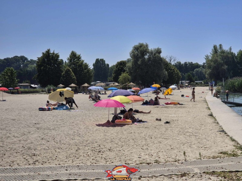 Zone sable, zone principale.