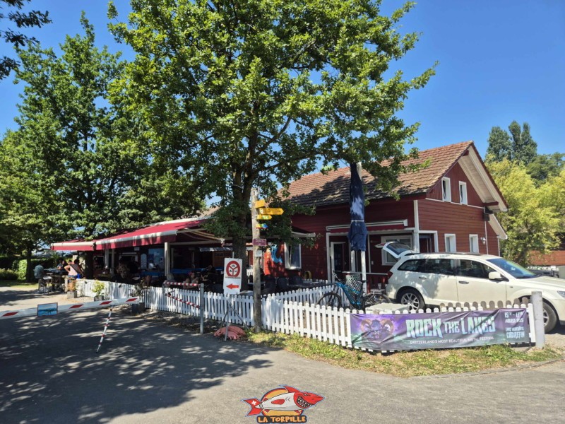 La buvette "Chez Popeye". Plage de Cudrefin, Canton de Vaud, lac de Neuchâtel.