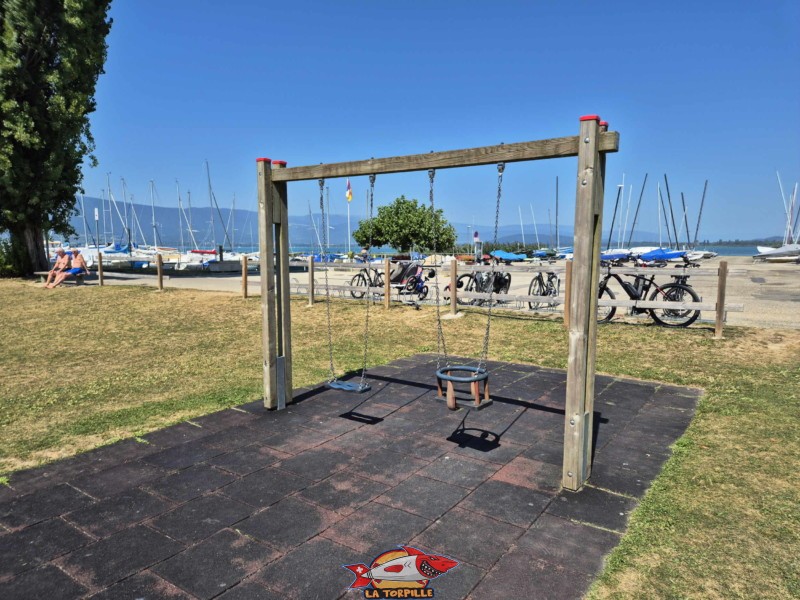 Place de jeux. Plage de Cudrefin, Canton de Vaud, lac de Neuchâtel.