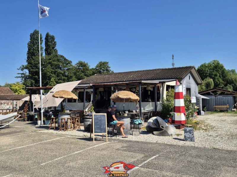 La buvette "Chez Nath". Plage de Cudrefin, Canton de Vaud, lac de Neuchâtel.