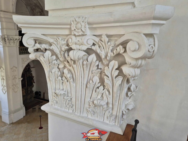 Intérieur. Les très belles décorations. Abbatiale. L'abbaye de Bellelay, Commune de Saicourt, Jura bernois.