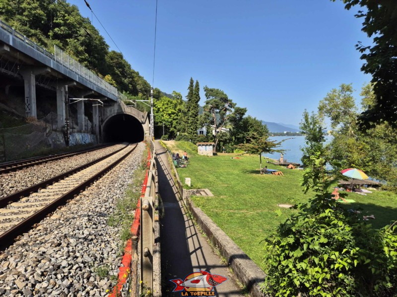 Les photos depuis le côté sud de la zone de baignade de Funtelen.