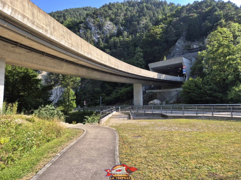 Pont de Messe. Gorges de Court - Moutier