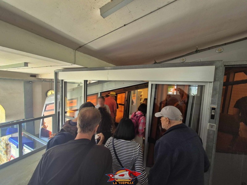 La station inférieure du Vinifuni dans le village de Gléresse.