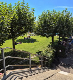 🏊🏖️ Plage et Piscine Extérieure de Douanne
