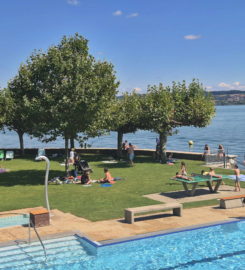 🏊🏖️ Plage et Piscine Extérieure de Douanne