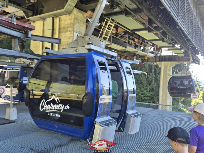 La redescente au départ, à Charmey, depuis la station intermédiaire de la télécabine.