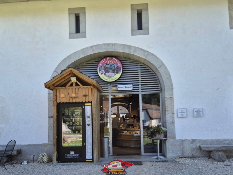 Entrée. La Maison de la Tête de Moine, Bellelay, Jura bernois.