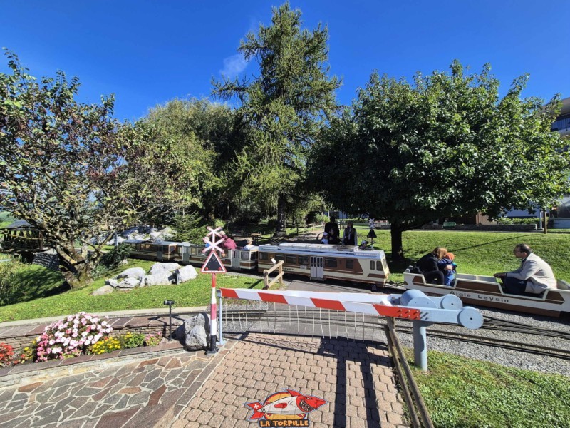  Swiss Vapeur Parc, Le Bouveret, canton du Valais. Trains miniatures.