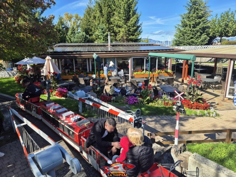 Le restaurant du Swiss Vapeur Parc. Swiss Vapeur Parc, Le Bouveret, canton du Valais. Trains miniatures. Le restaurant du Swiss Vapeur Parc. Swiss Vapeur Parc, Le Bouveret, canton du Valais. Trains miniatures.
