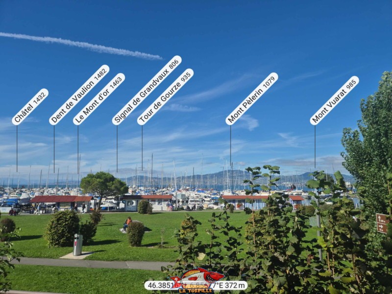 La vue direction nord-ouest depuis Swiss Vapeur Parc. La Tour de Gourze, le Mont Pèlerin. Tarifs, Swiss Vapeur Parc, Le Bouveret, canton du Valais. La vue direction nord-ouest depuis Swiss Vapeur Parc. La Tour de Gourze, le Mont Pèlerin. Tarifs, Swiss Vapeur Parc, Le Bouveret, canton du Valais.