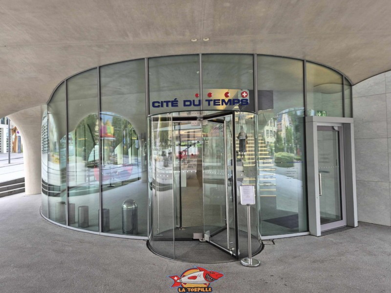 L'entrée de la Cité du Temps. Omega Museum, Bienne.