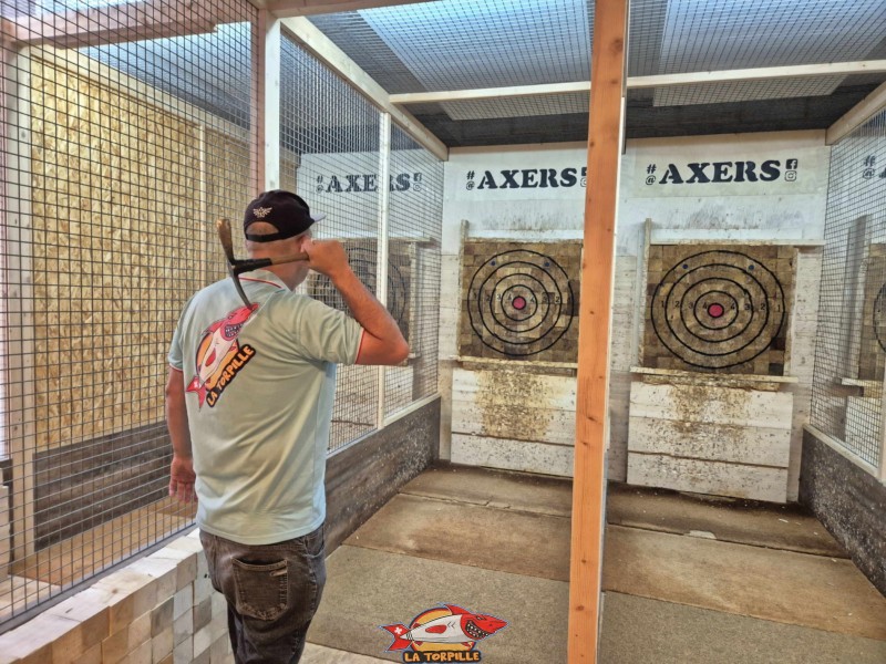 Le lancer du Tomahawk.