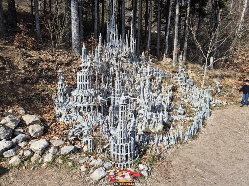 Vue d'ensemble, sud. Grande Citadelle de François Monthoux, Bière.